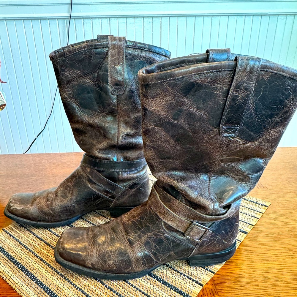 Vintage Durango biker boot
Sz 8.5
All leather
Black
